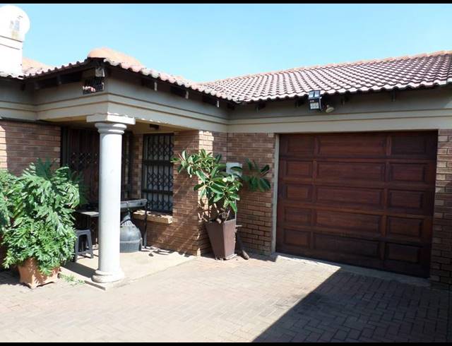 3 BEDROOM HOUSE FOR SALE IN ROODEKOP